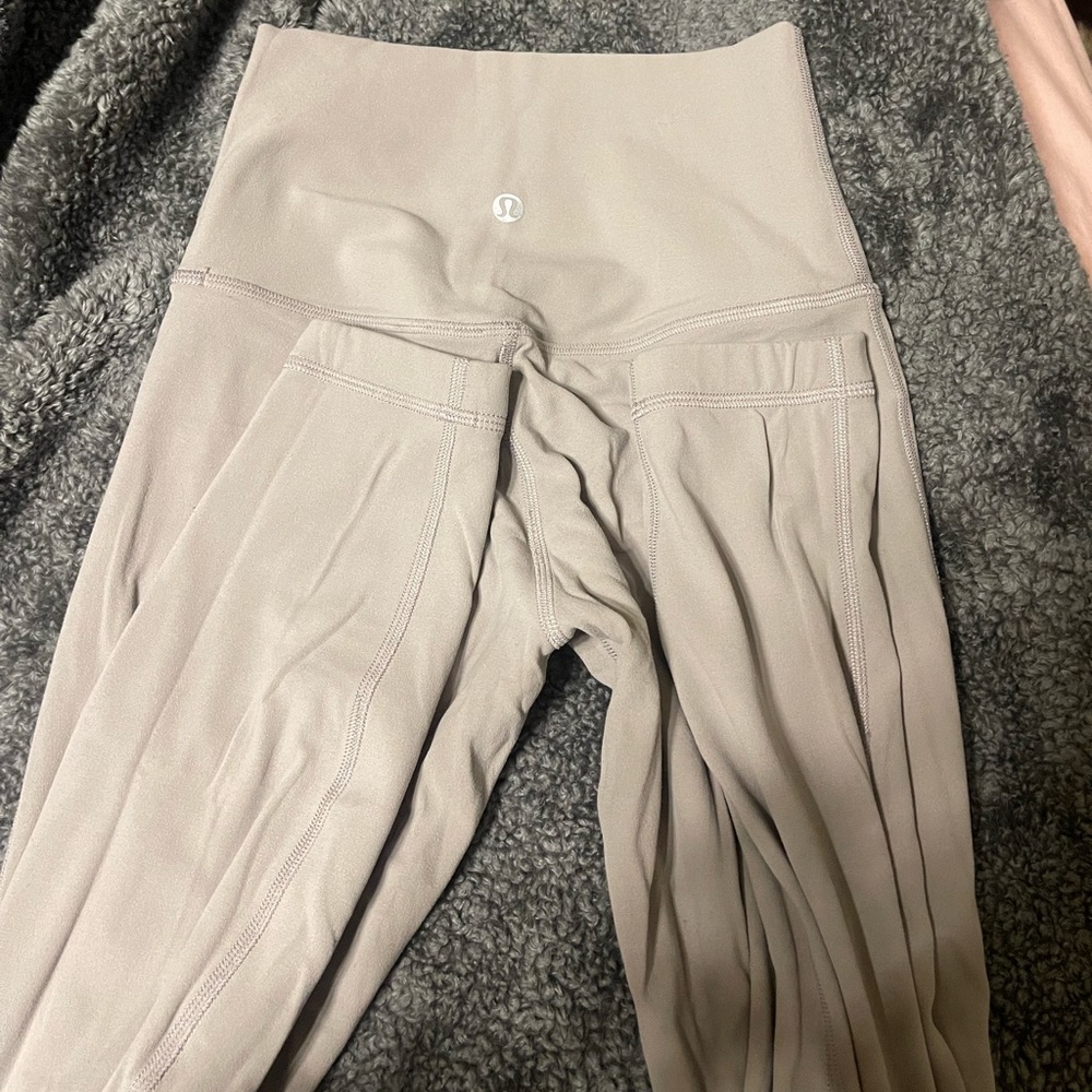 Lululemon leggings